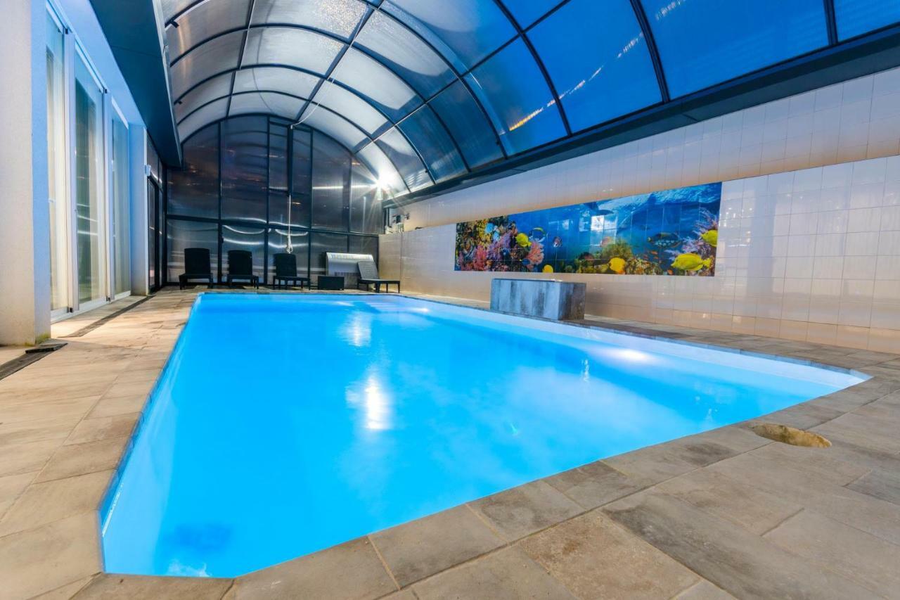 Luxurious Villa Marly II カステルデフェルス エクステリア 写真
